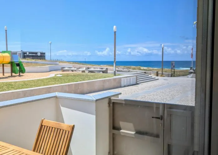 아파트 Paredes Da Vitoria - Surf & Sun 파타이아스